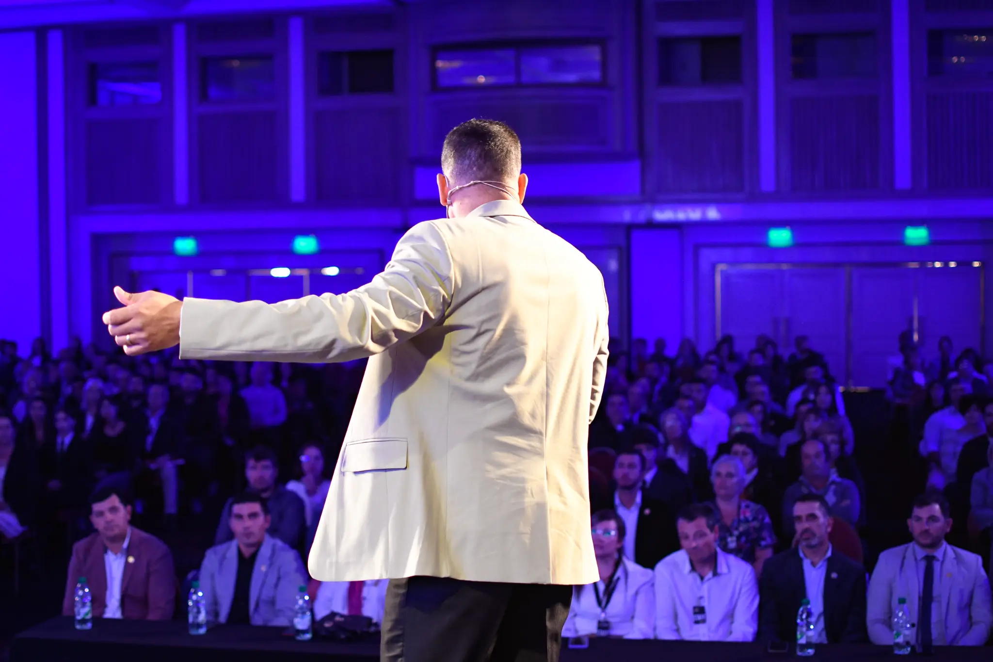 Álvaro García frente a audiencia